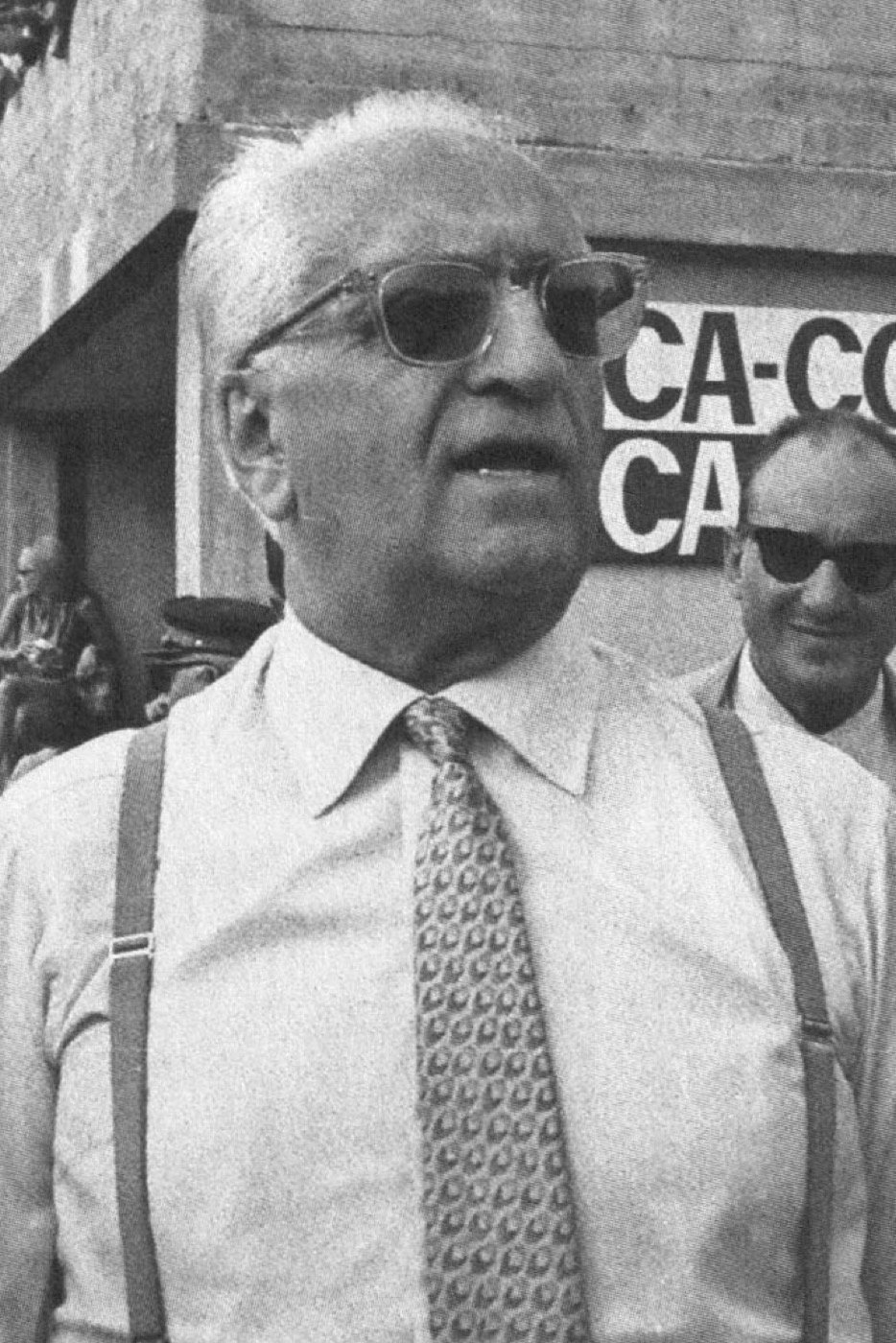 Enzo Ferrari con gafas de sol en Monza en 1967